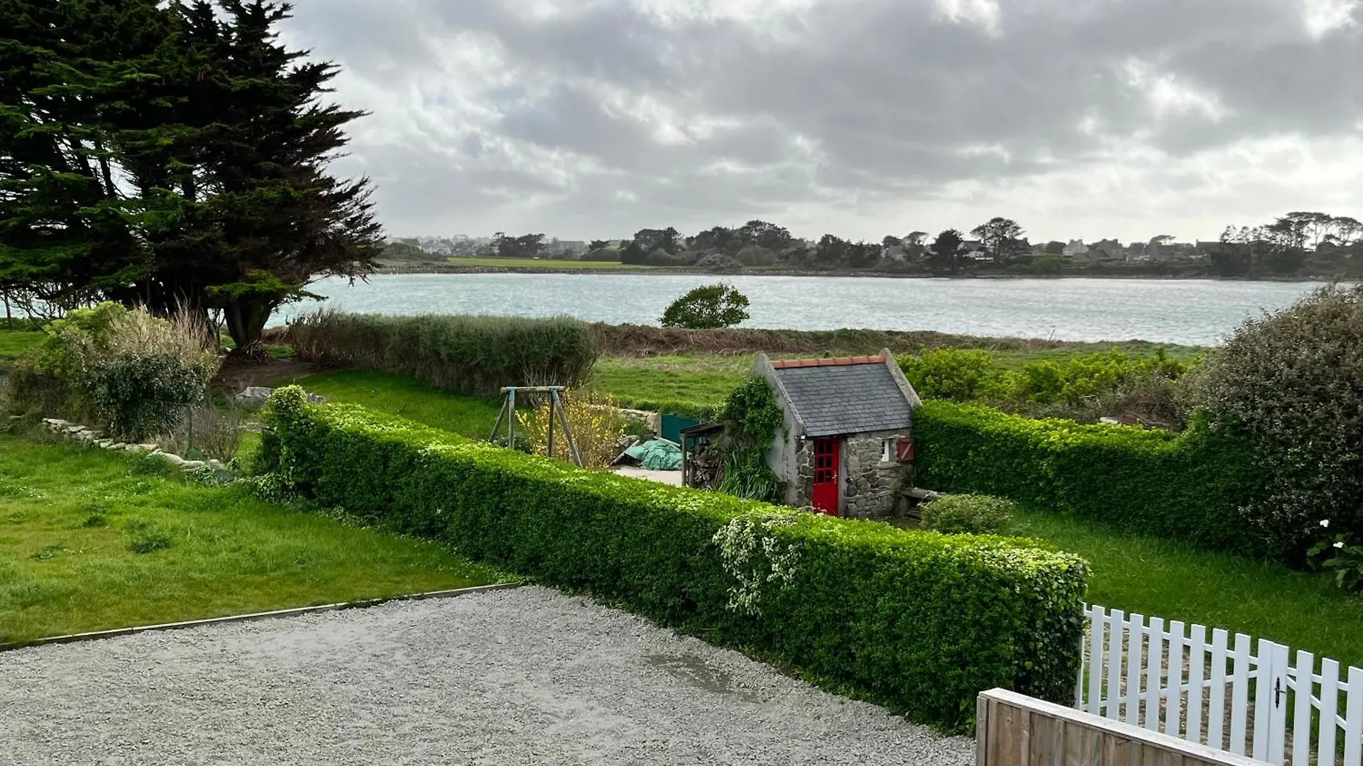 Kelerdutbay, Acces Direct A La Mer Plouguerneau 0*,  France