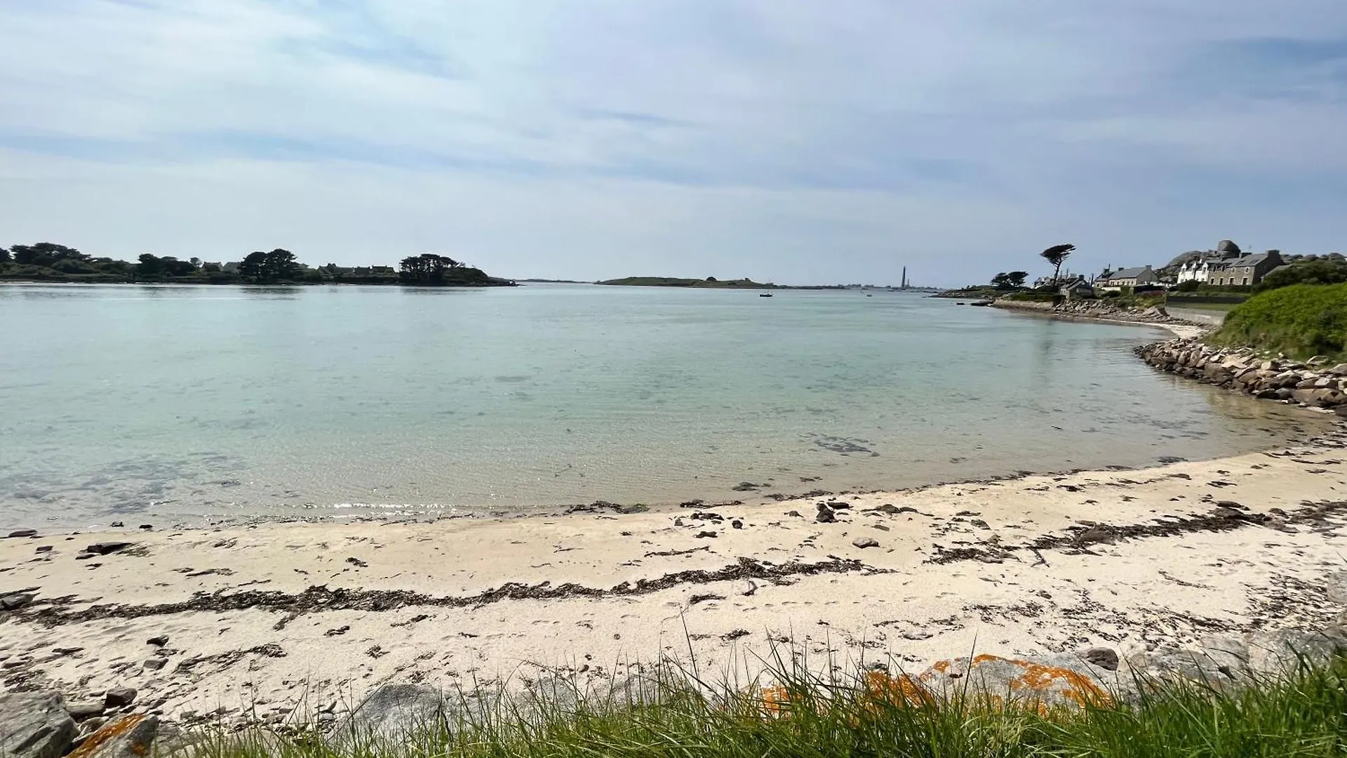 Holiday home Kelerdutbay, Acces Direct A La Mer Plouguerneau