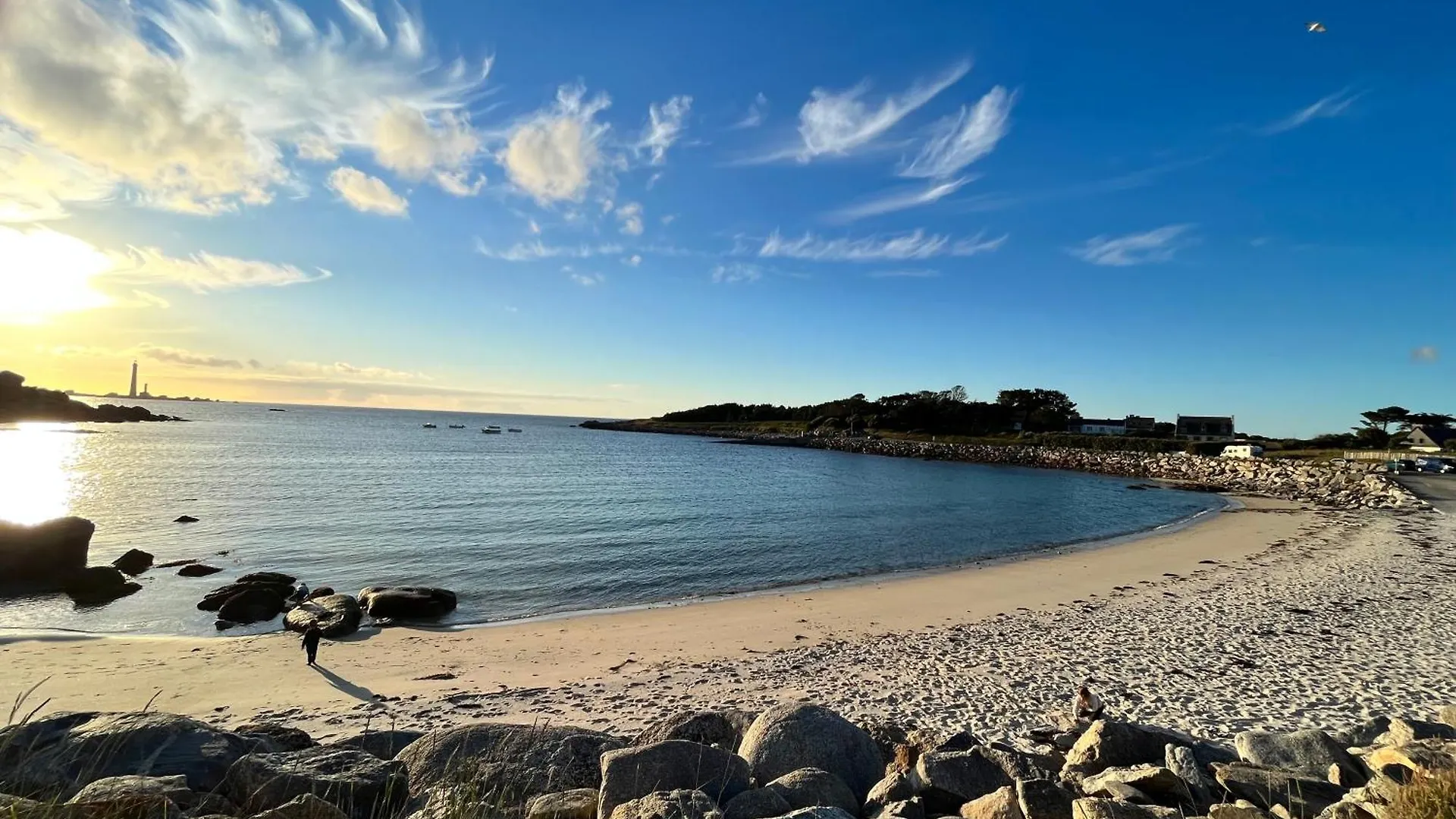 Holiday home Kelerdutbay, Acces Direct A La Mer Plouguerneau France